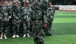 军训搞笑视频,搞笑视频集锦